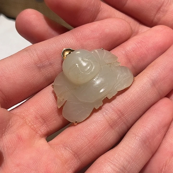 和田玉未镶嵌颈饰乐*