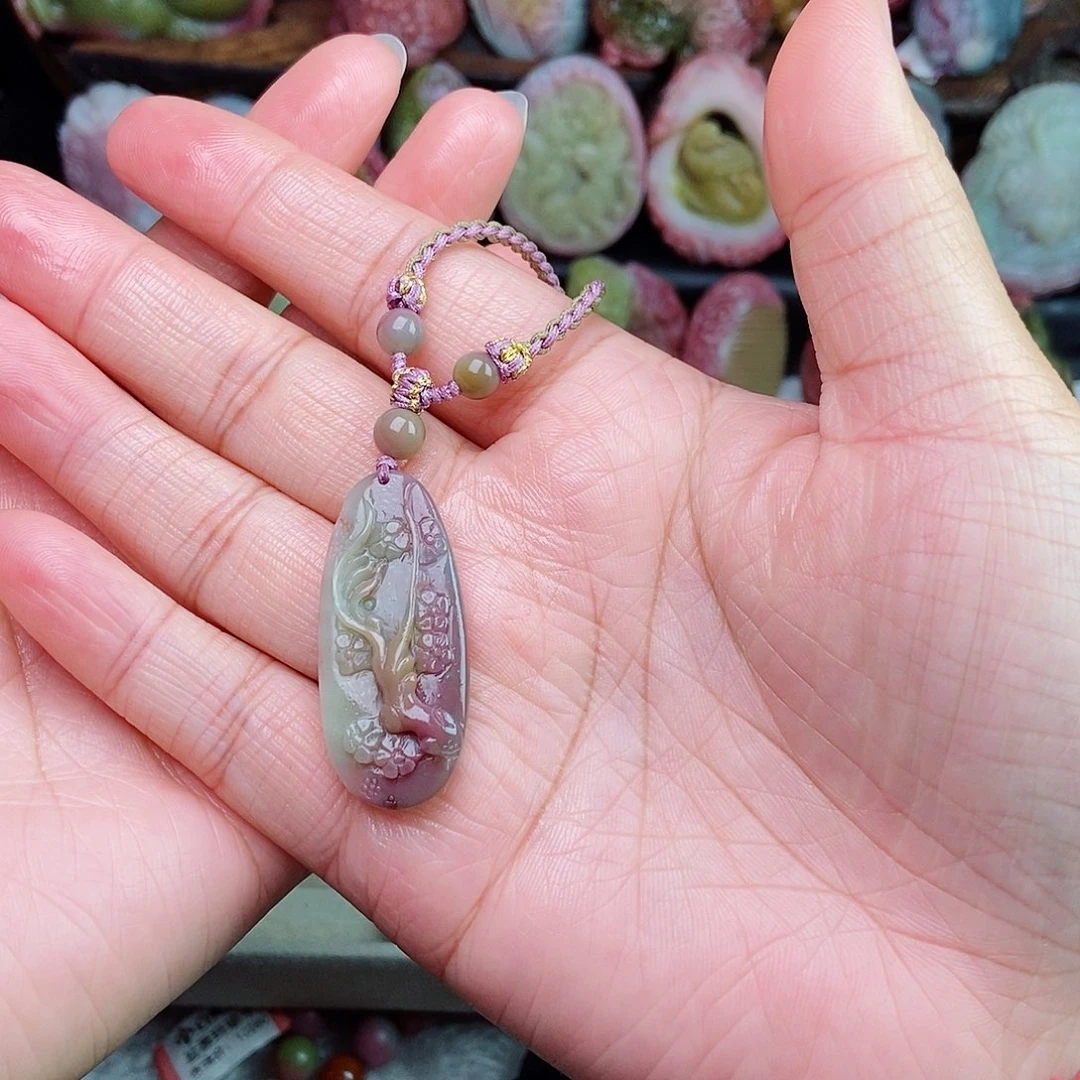 未镶嵌石英质玉（盐源）珠宝半成品