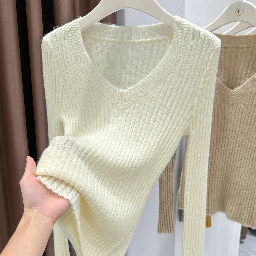 杏色软糯V领套头针织衫秋冬款百搭长袖打底衫小众内搭通勤上衣女
