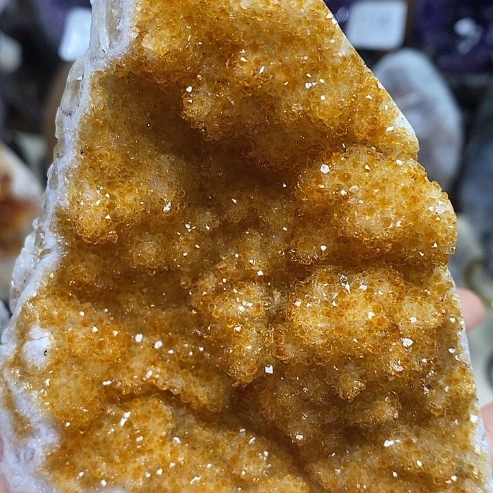 一***布未镶嵌紫晶大型摆件（非配饰）