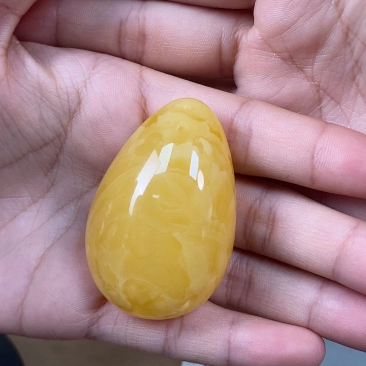 琥珀裸石未镶嵌水滴