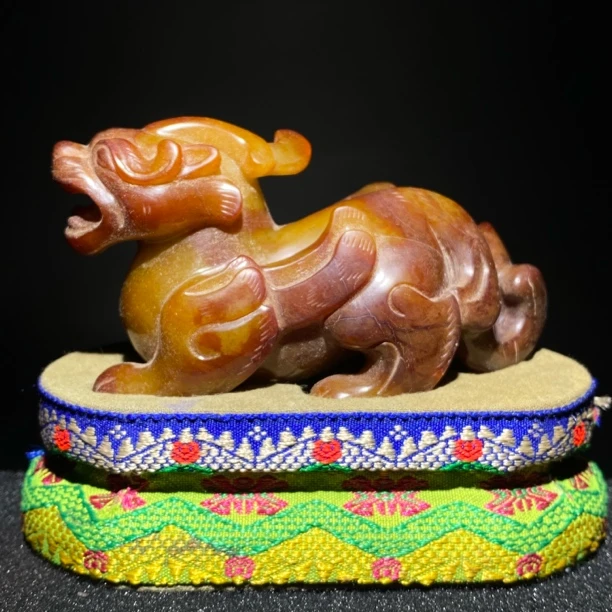 臻藏（8A）和田玉瑞兽摆件2412220001