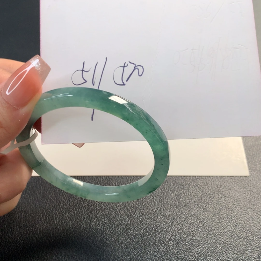 翡翠未镶嵌手镯手镯