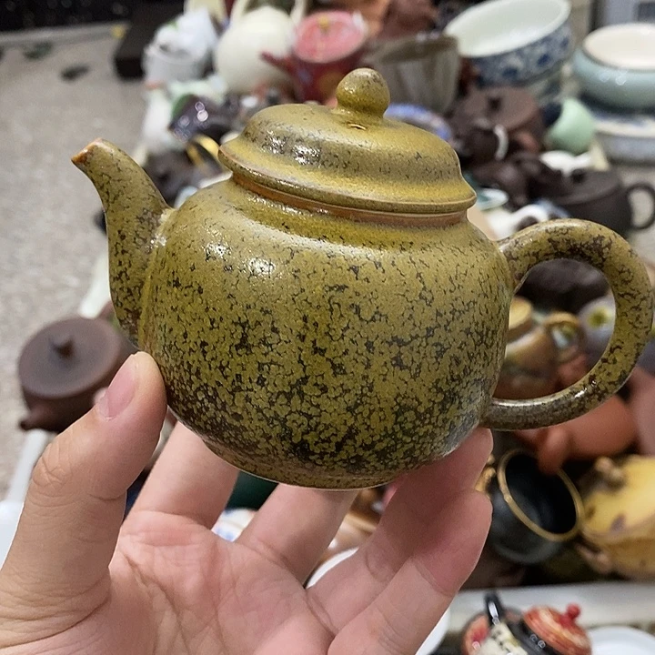 陶瓷艺术品及陶瓷壶