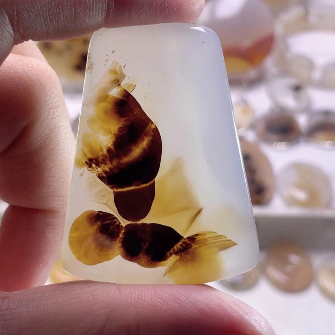 玛瑙/玉髓未镶嵌珠宝奇石