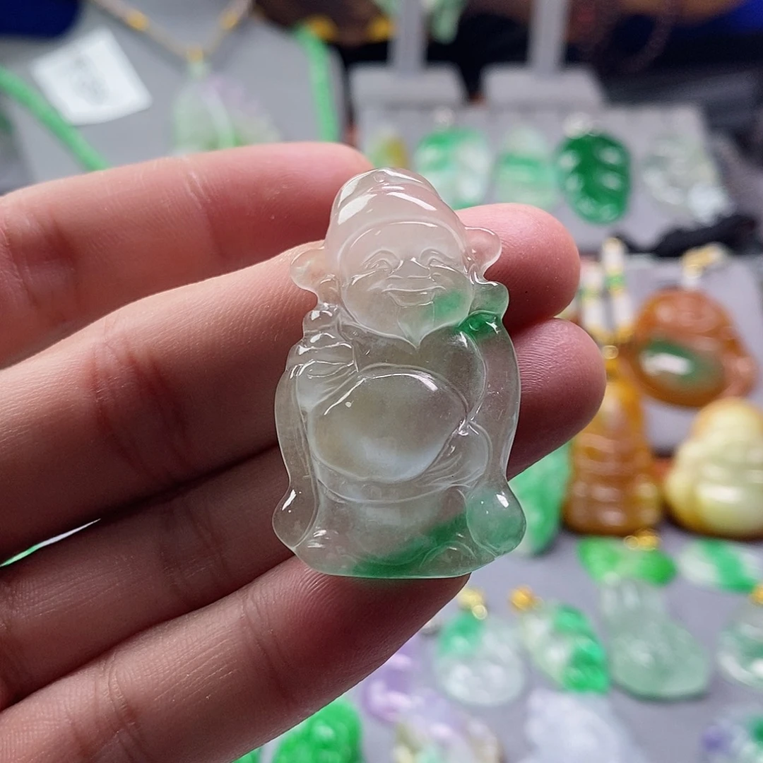 翡翠未镶嵌吊坠(赠链)