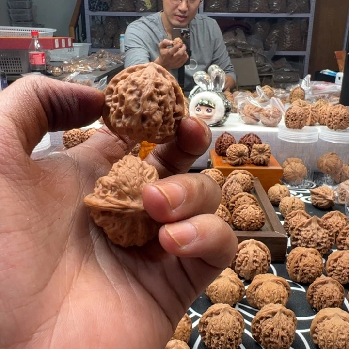 行***9吊坠文玩核桃野三角
