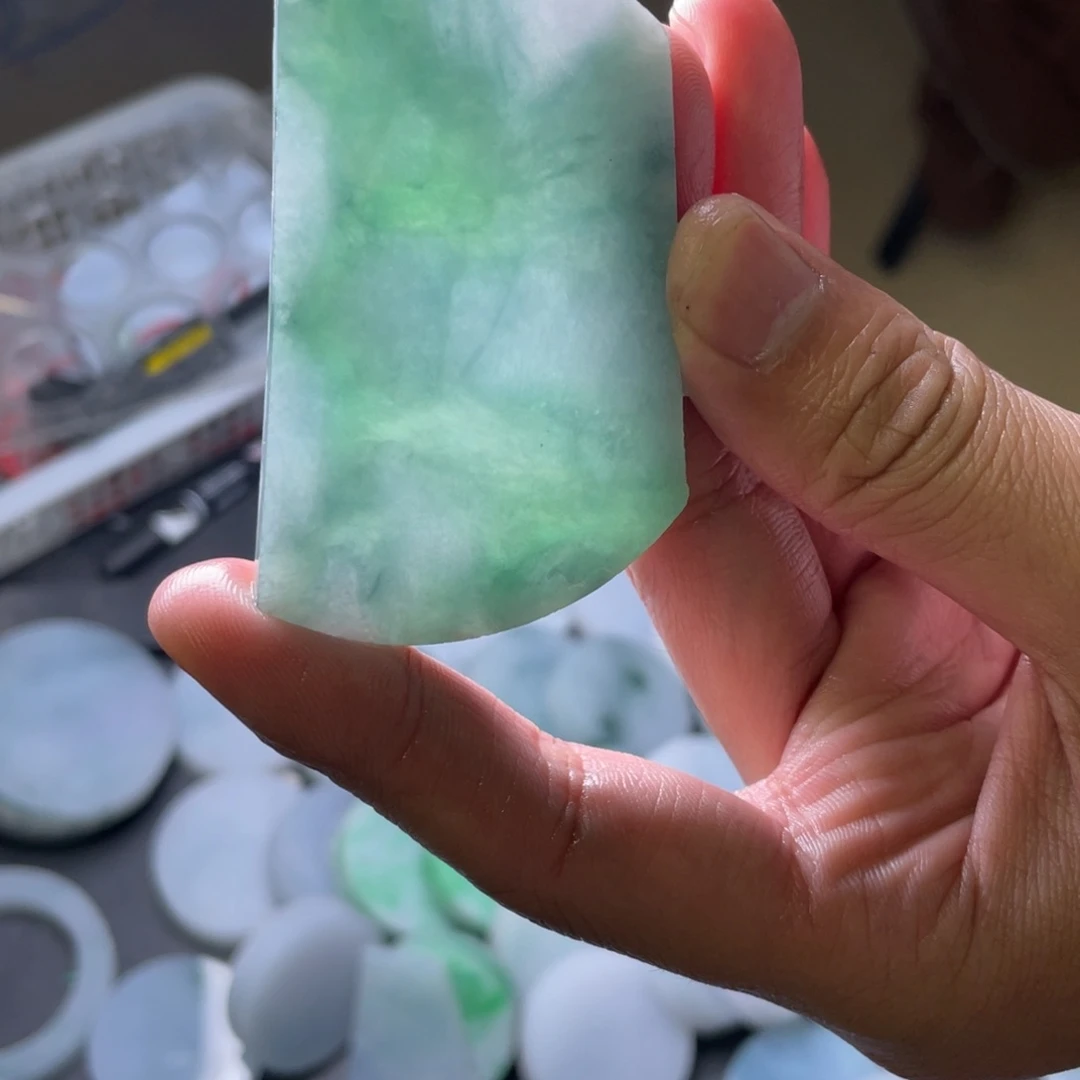 未镶嵌定制翡翠