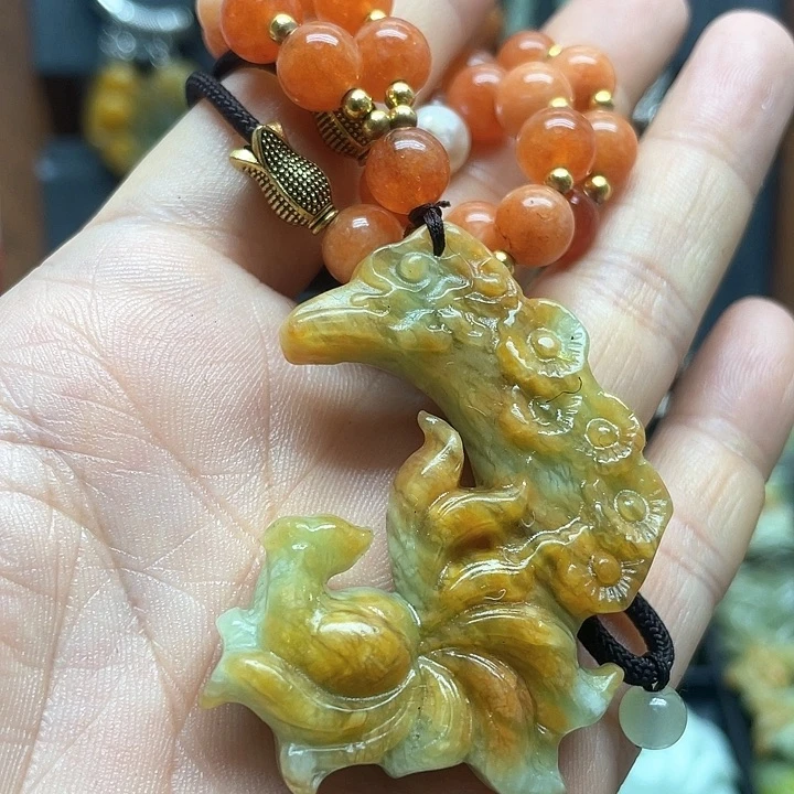 未镶嵌蛇纹石玉颈饰