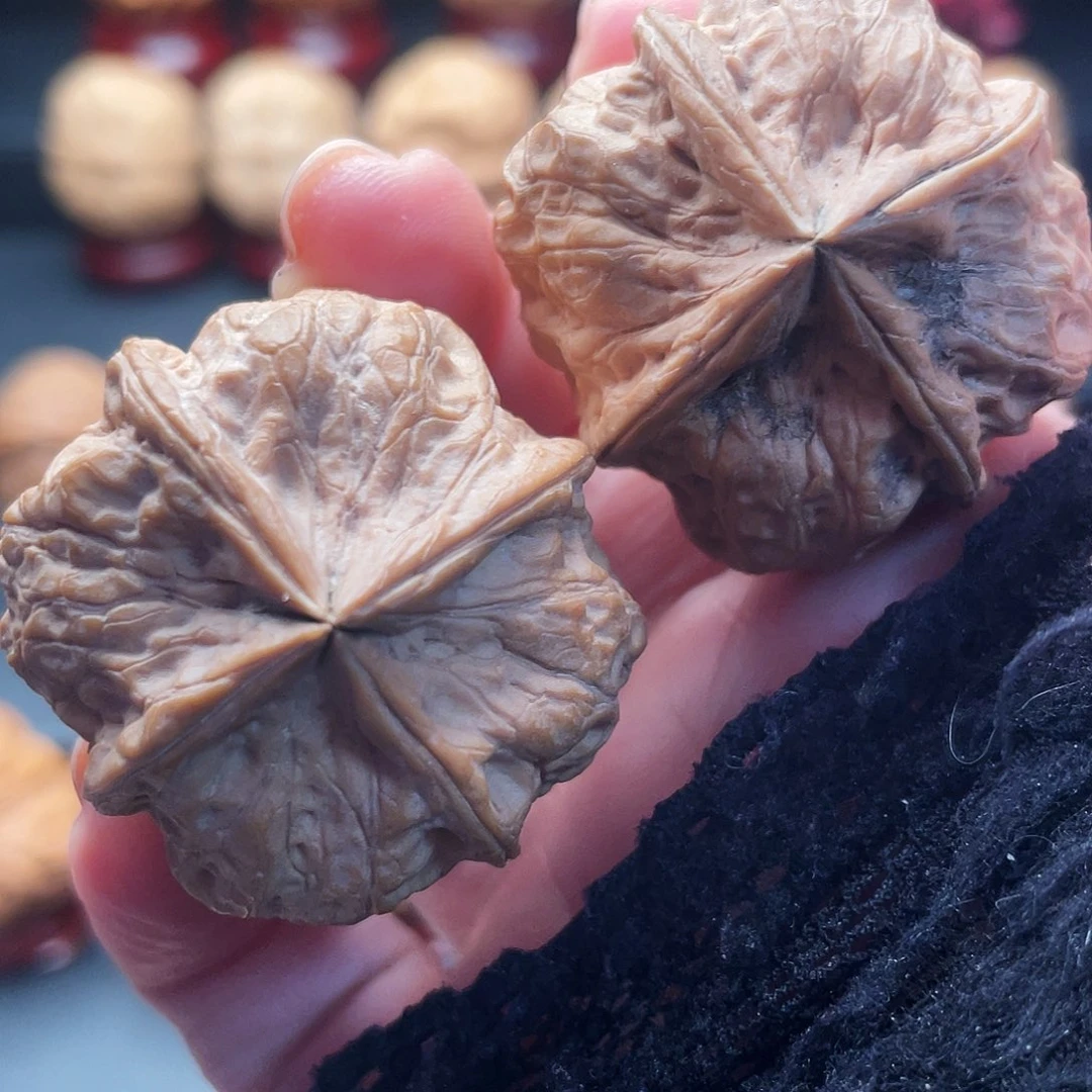 文玩核桃吊坠大是棱