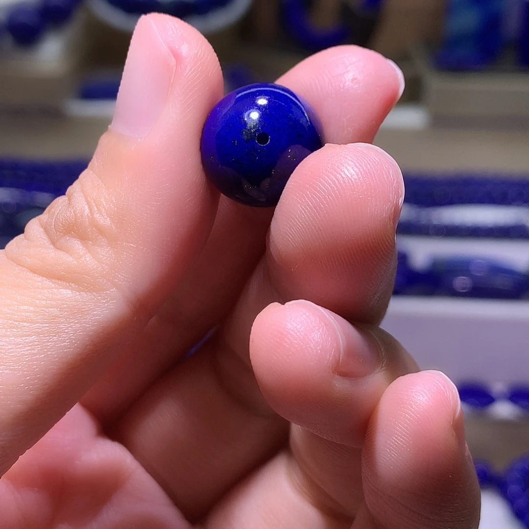 青金石未镶嵌天然原矿高品单圆珠13.8 m