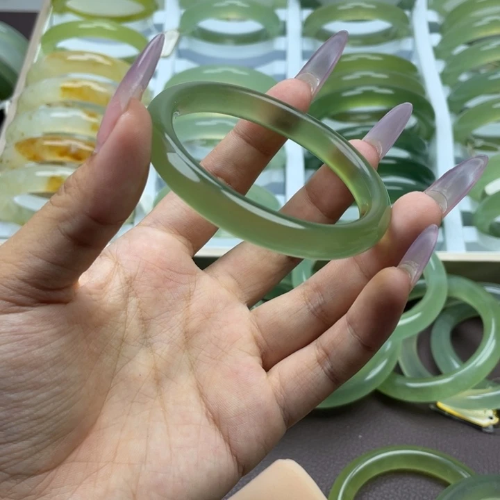 ****瑰未镶嵌蛇纹石玉手镯