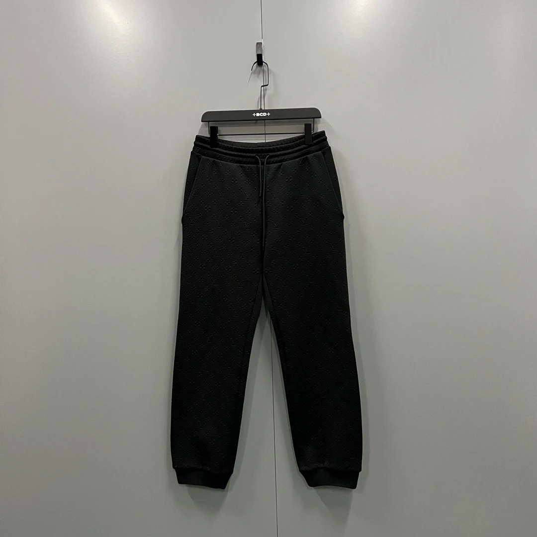 95新 LouisVuitton/路易威登 q34 暗纹老花满印卫裤 M码/jc603188