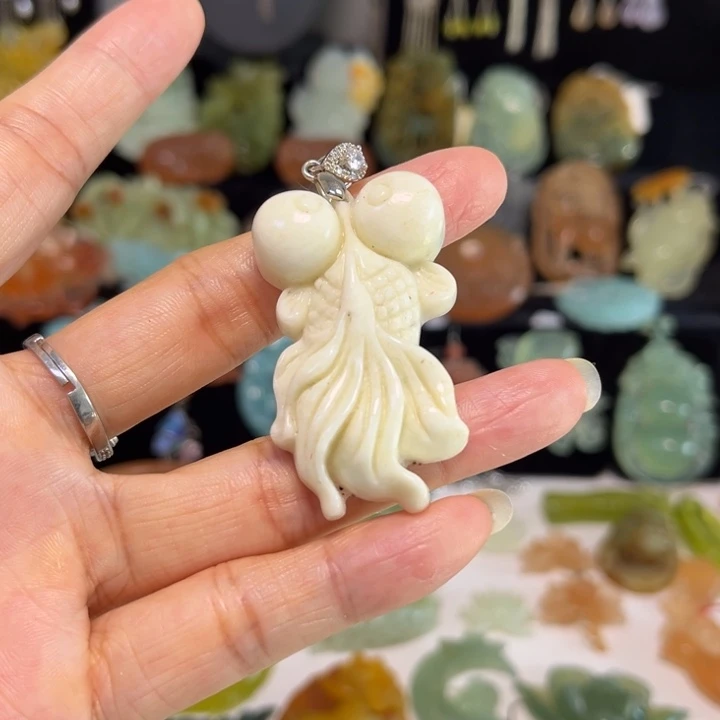 蛇纹石玉未镶嵌吊坠(赠链)