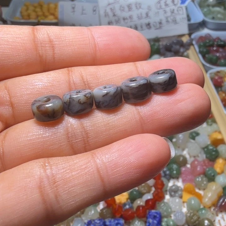 和田玉未镶嵌珠宝半成品