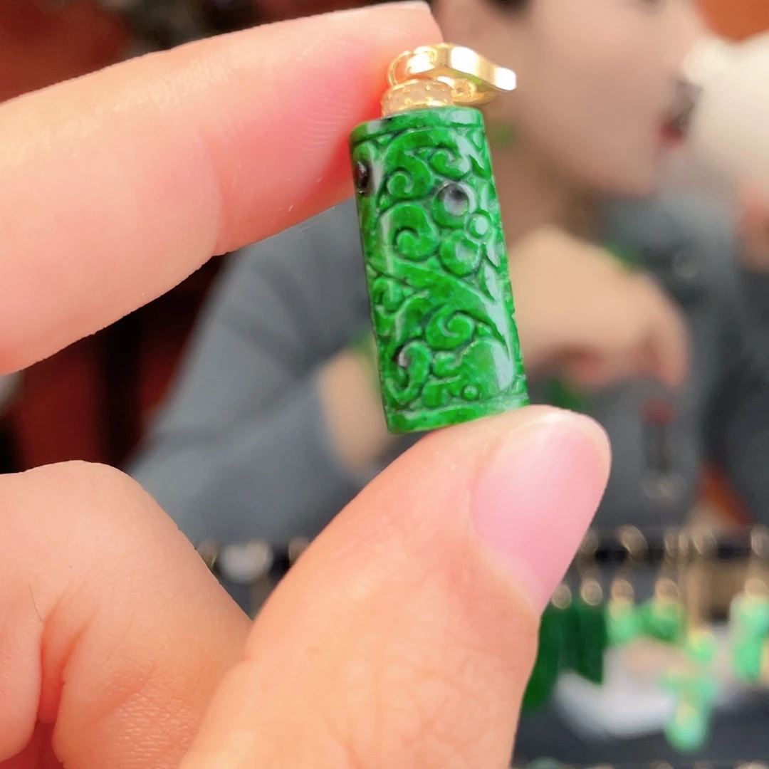 翡翠未镶嵌耳饰饰品