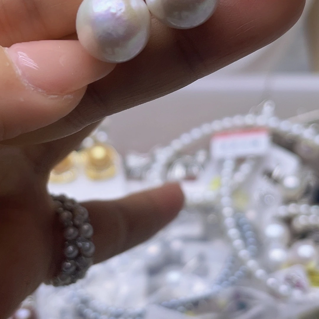 吊坠或者耳钉淡水珍珠未镶嵌
