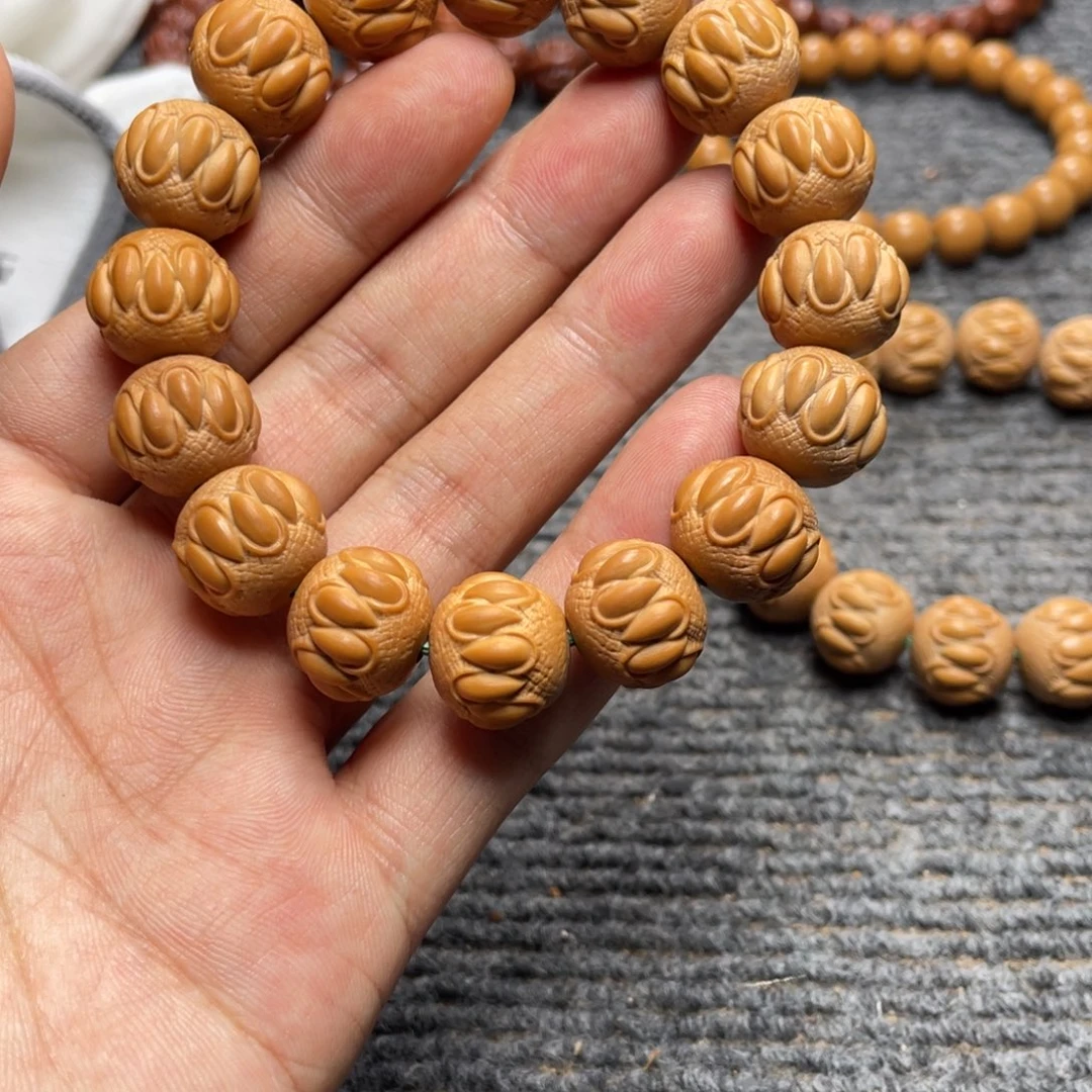 猴头核桃手串15左右吞噬。体验款