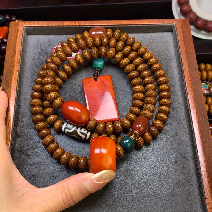 黄***店星月菩提吊坠菩提