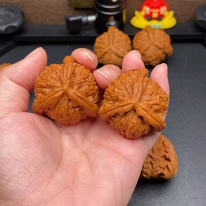 八***车把件文玩核桃白奔