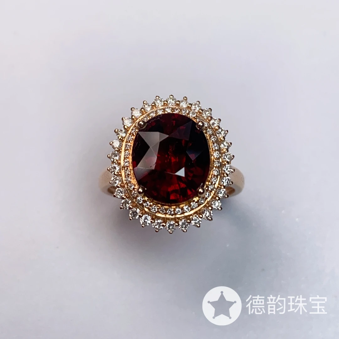 18K金镶嵌碧玺戒指