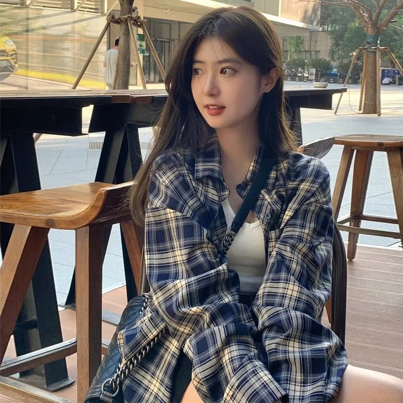 早秋季2025新款设计感小众薄款长袖防晒上衣格子衬衫外套女春秋季