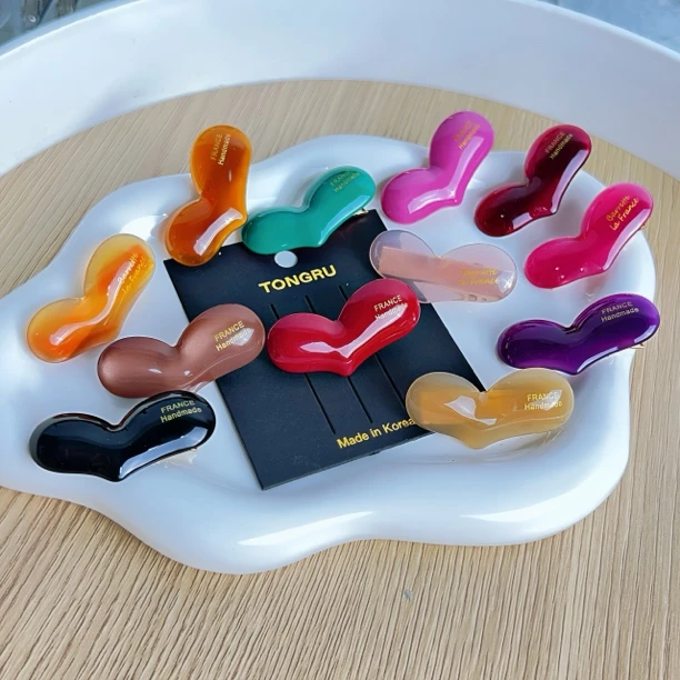 韩国醋酸糖果色立体爱心女生捏夹不对称爱心鸭嘴夹桃心刘海侧边夹