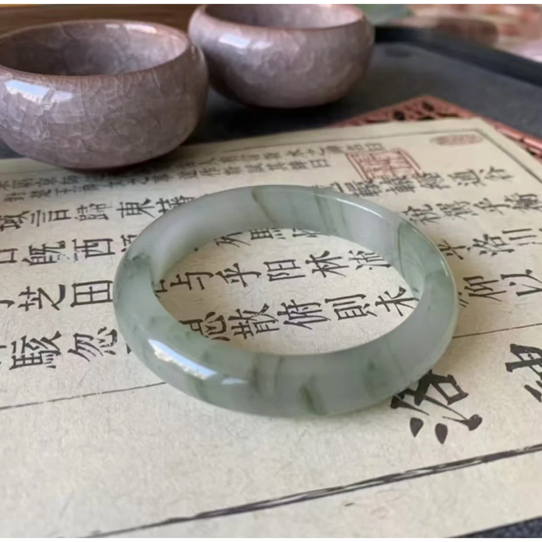 石英质玉手镯发货编号：A624-52.5
