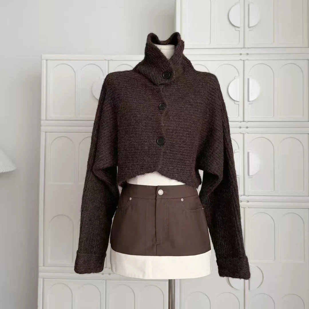 黑糖威士忌两穿高领针织开衫女大廓形短外套上衣+咖色短裙套装