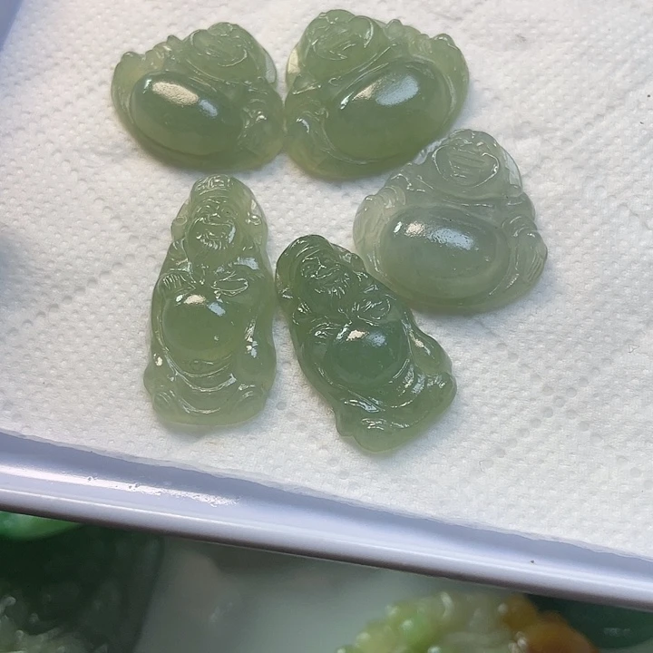 兔***乖未镶嵌定制翡翠毛货30