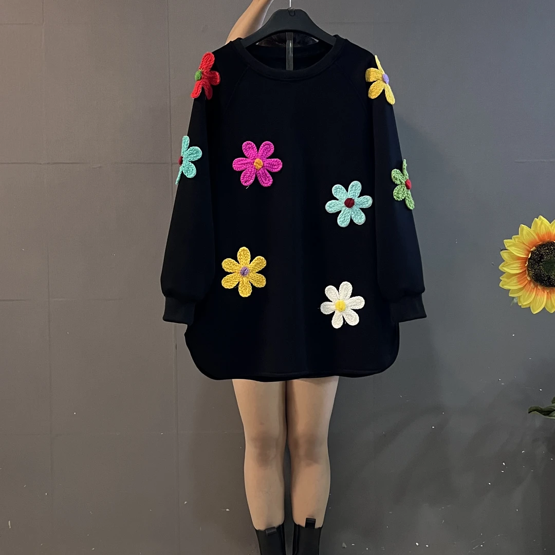 秋冬新款加绒加厚时尚百搭圆领立体花朵遮肚显瘦长袖卫衣