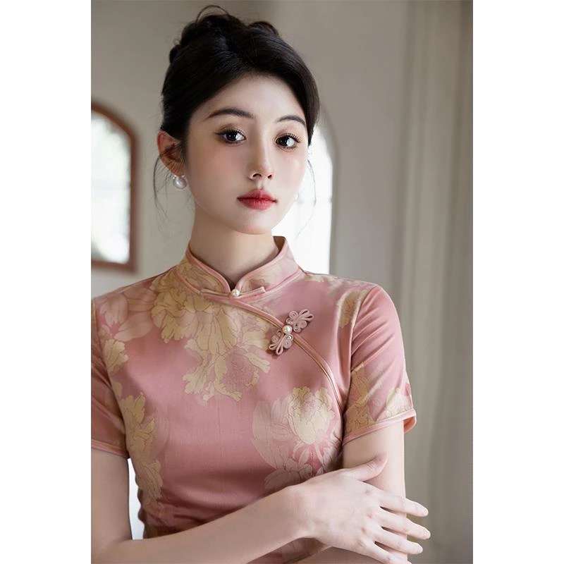 新中式粉色旗袍女中国风年轻款夏季高端优雅气质订婚日常连衣裙