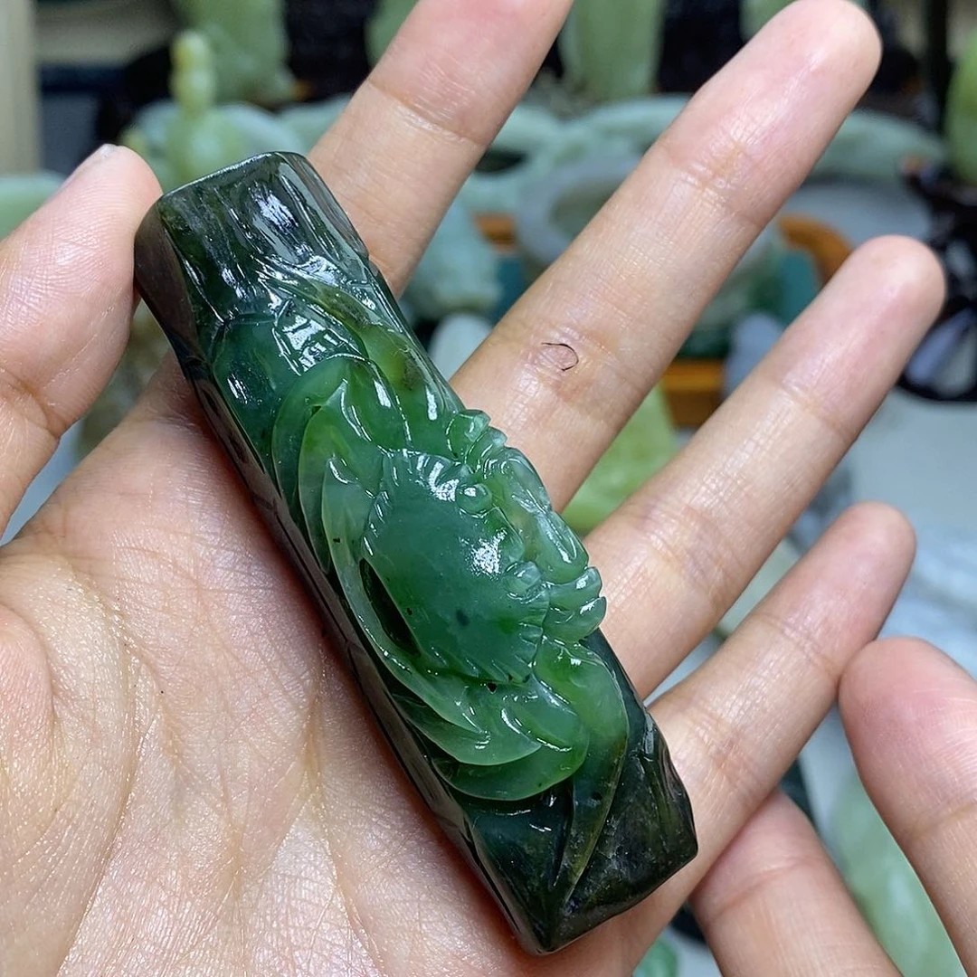 和田玉未镶嵌颈饰黑*