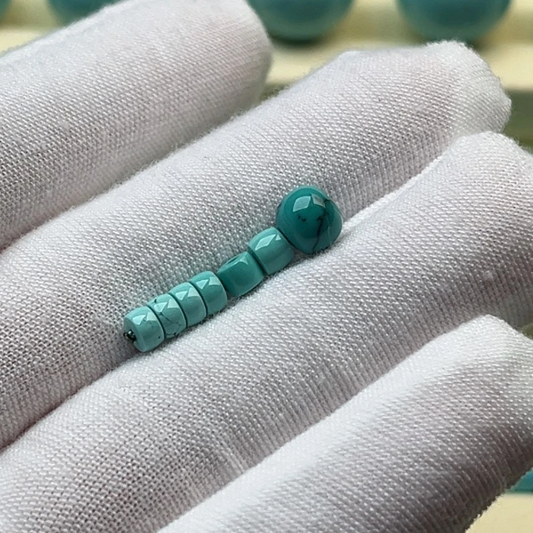 陳***。绿松石未镶嵌配饰