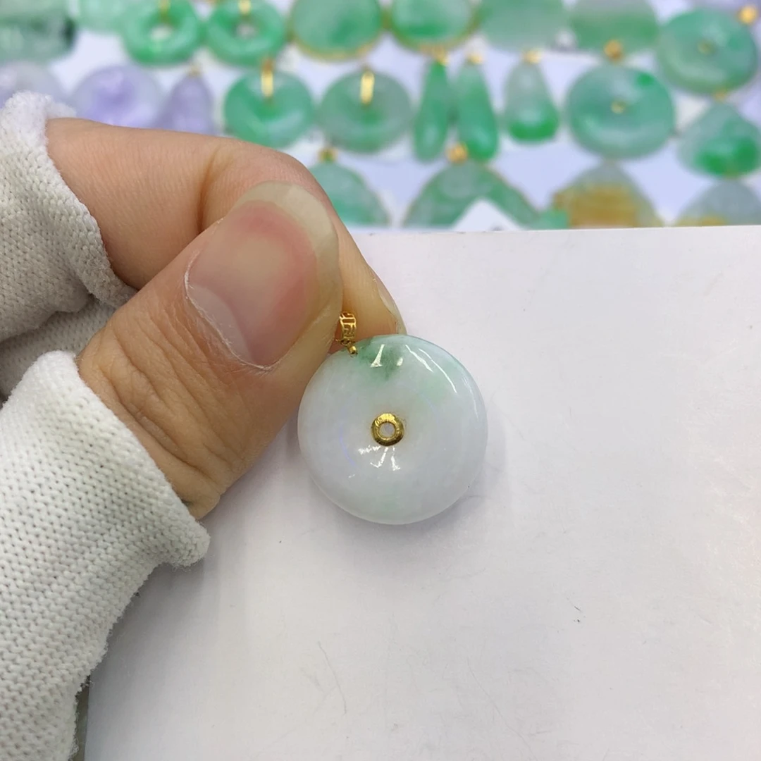 翡翠颈饰18K金镶嵌蓝*翡翠