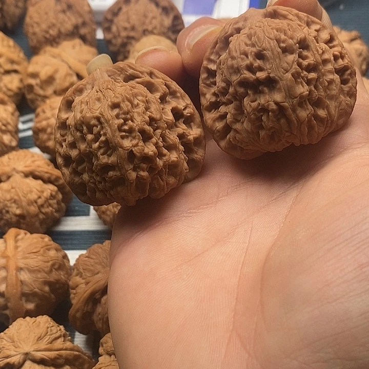 J***k吊坠文玩核桃南疆