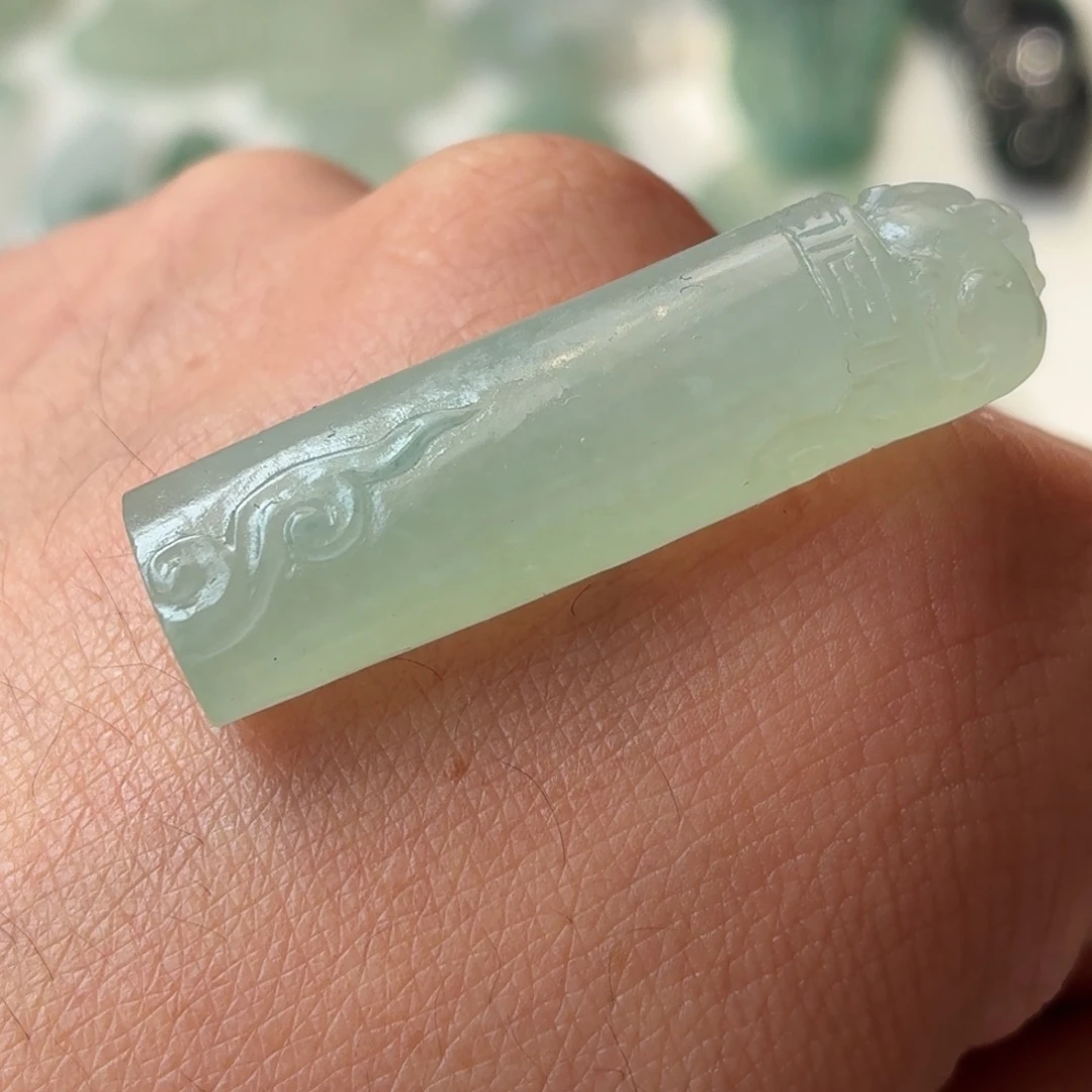 定制翡翠未镶嵌挂件