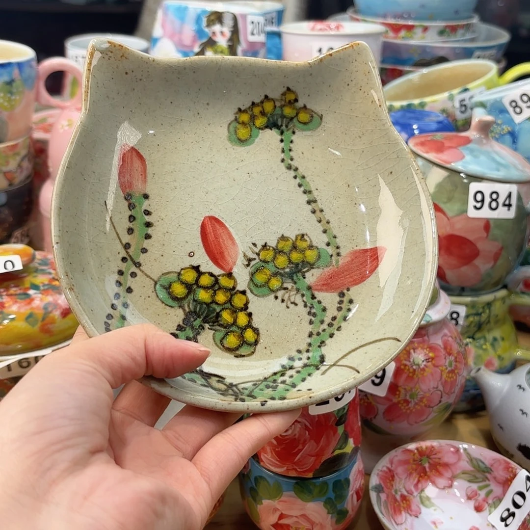 瓷片兔兔好可爱呀打个