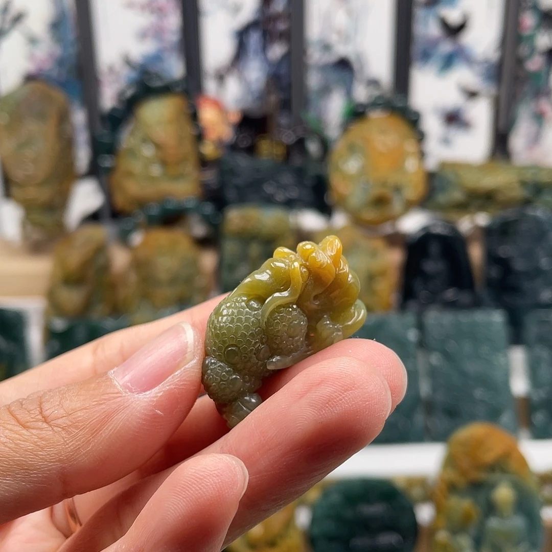 翡翠未镶嵌颈饰天然翡翠a货三脚