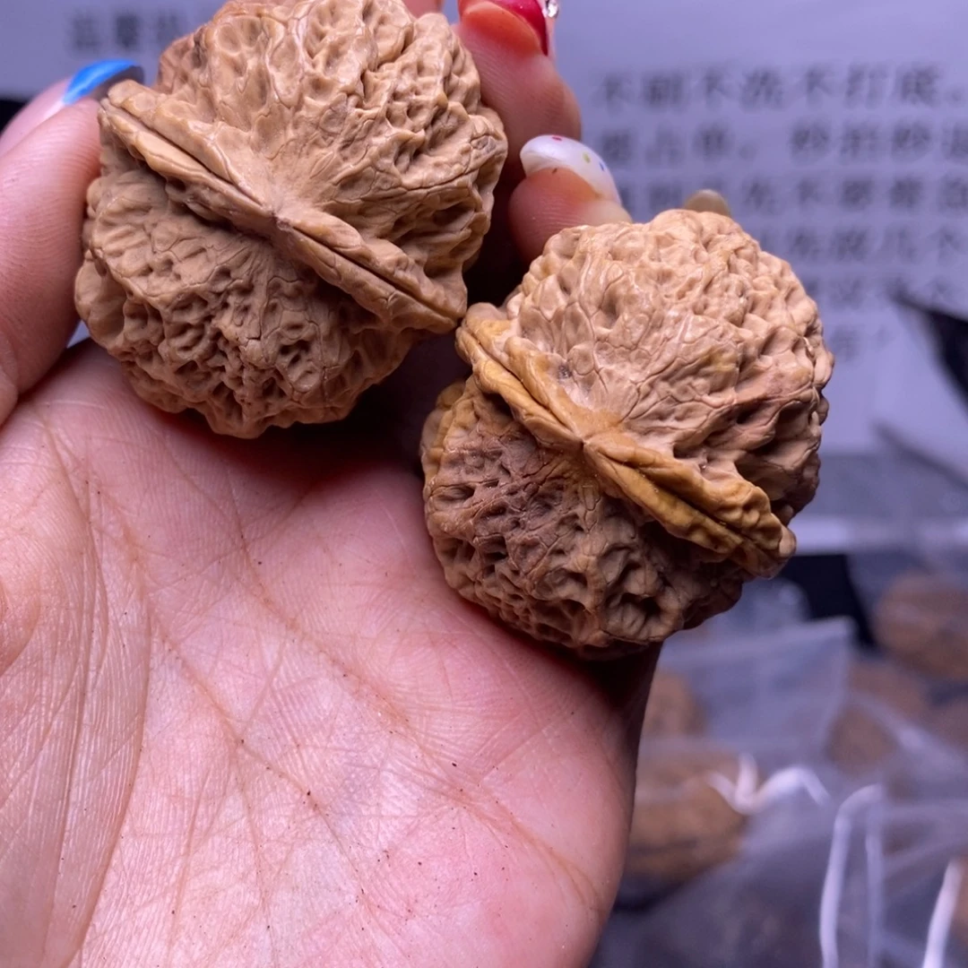 文玩核桃把件云南野生铁核桃128号43mm