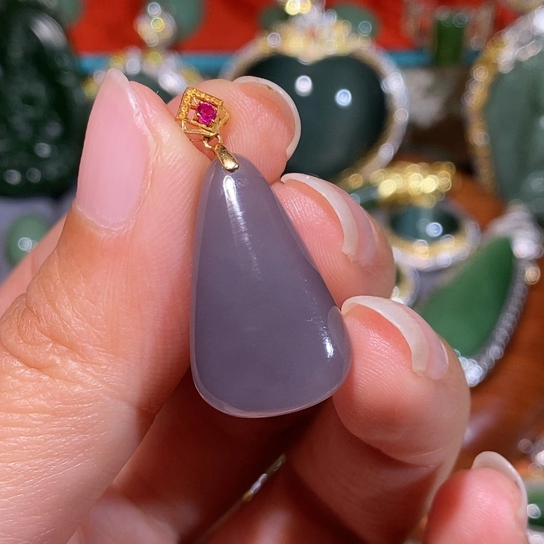 和田玉18K金镶嵌颈饰