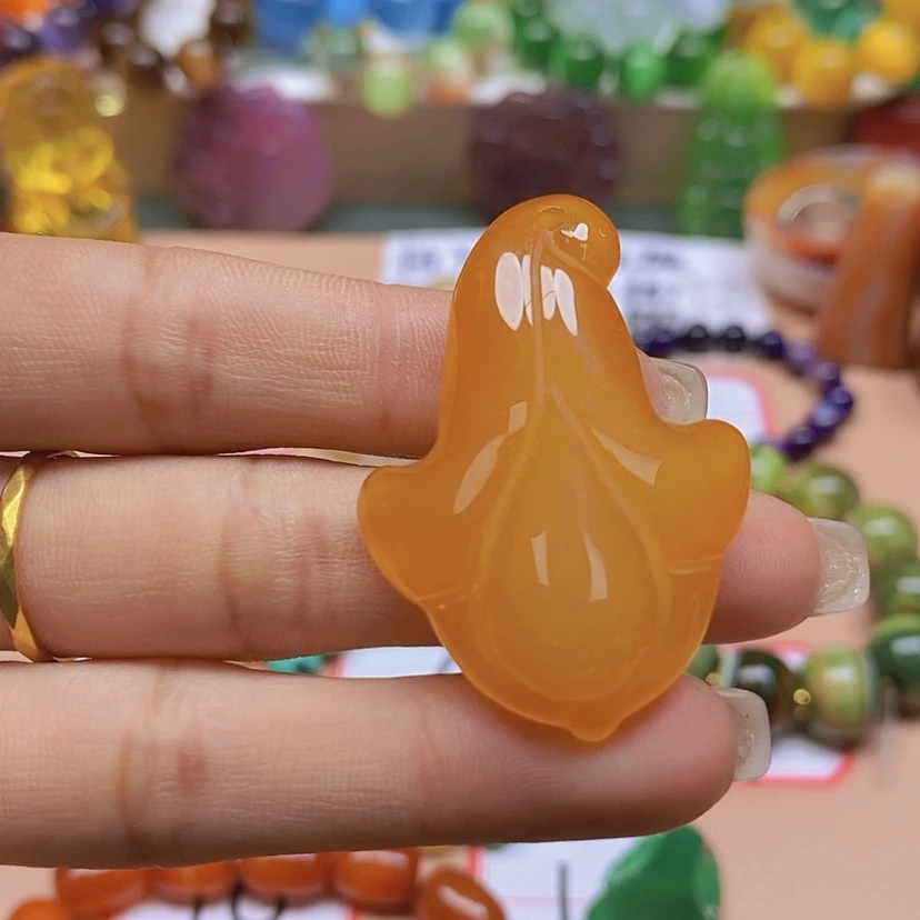 【闪购商品】玛瑙/玉髓颈饰未镶嵌烽****吻