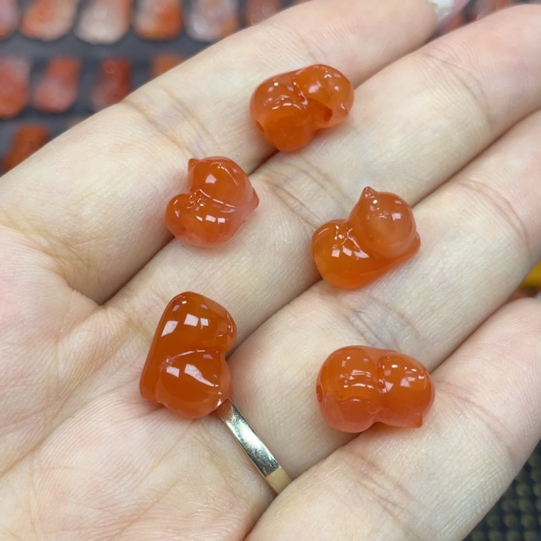 玛瑙/玉髓未镶嵌颈饰小猫