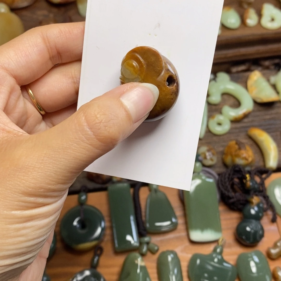 ～***～岫岩河磨玉（透闪石质玉）未镶嵌颈饰