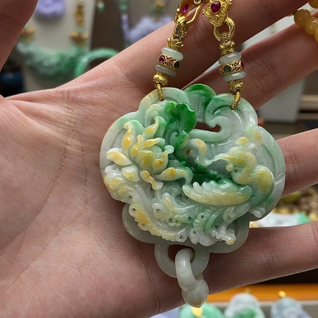 翡翠未镶嵌颈饰天然