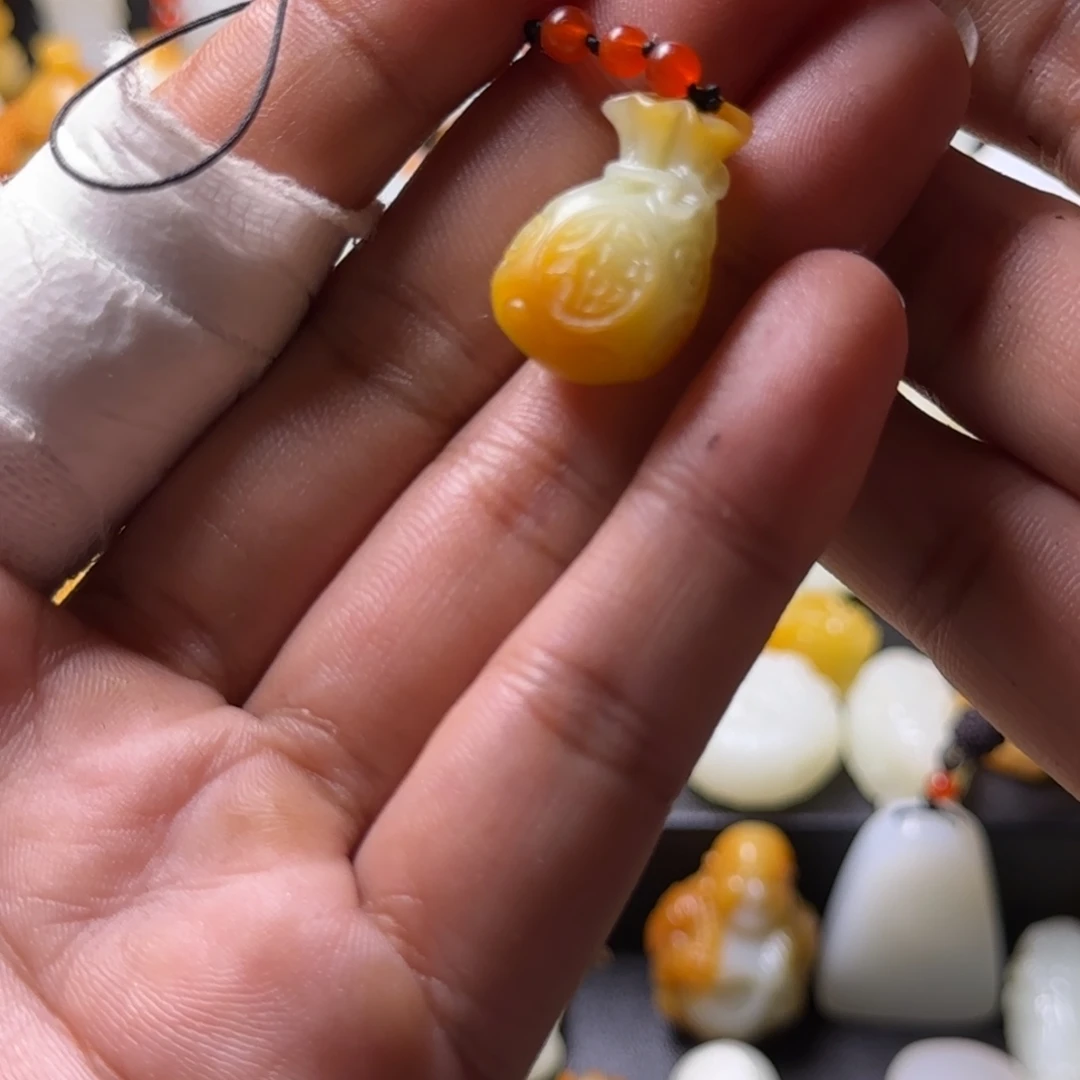 萌***萌和田玉未镶嵌吊坠(不含链)