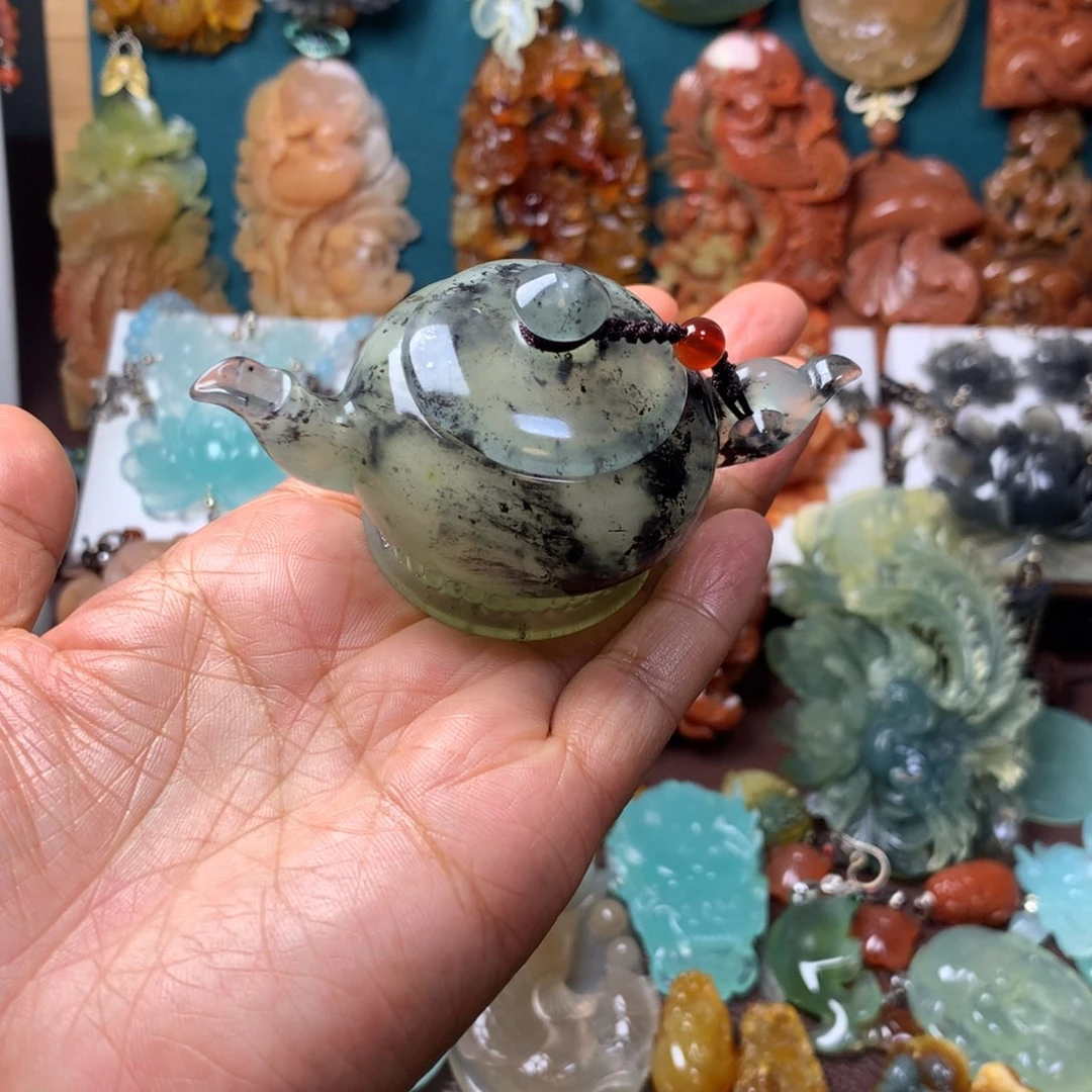 蛇纹石玉未镶嵌挂坠