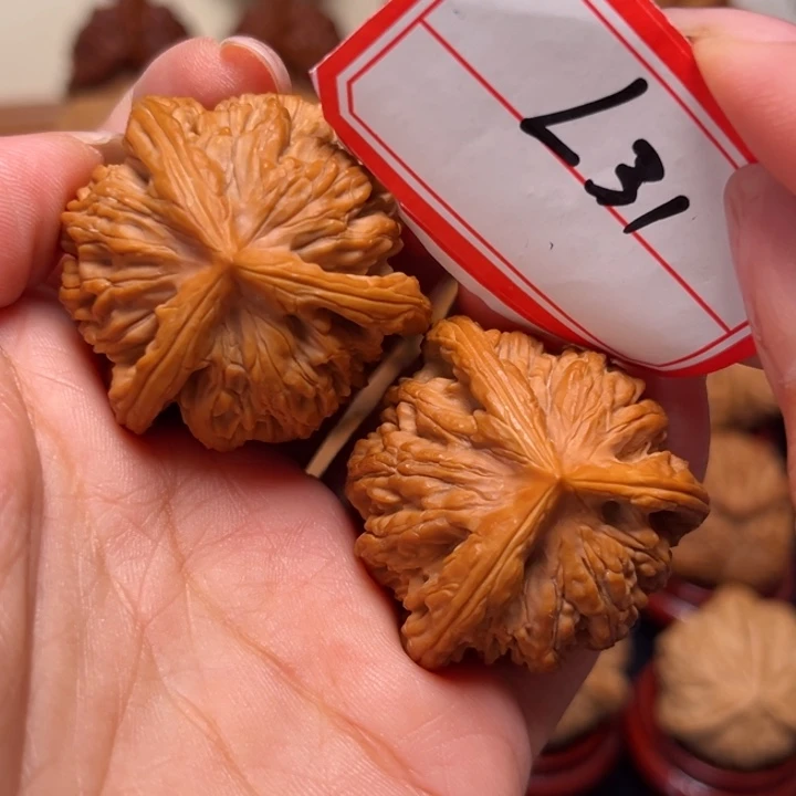 吊坠文玩核桃38尺粗筋虎头奔31