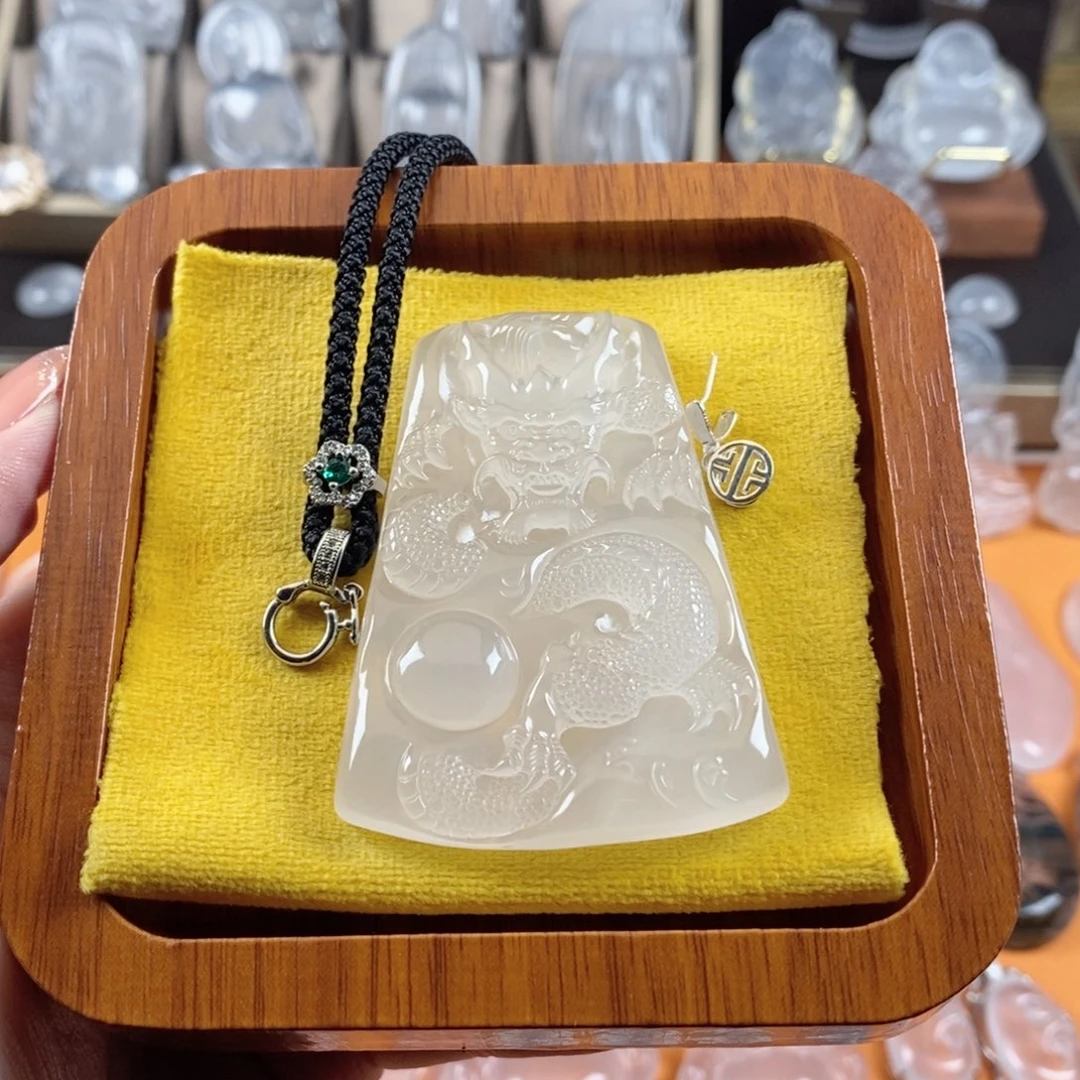 石英质玉龙牌未镶嵌呵*