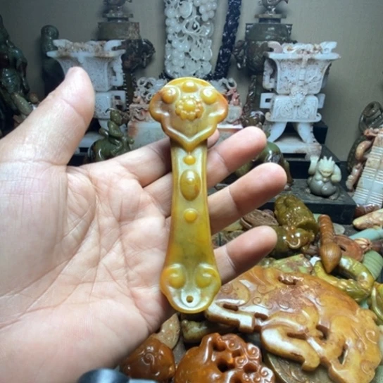 未镶嵌和田玉摆件